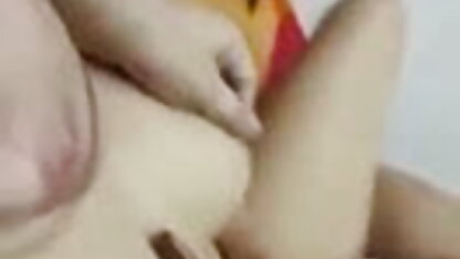 Busty milf, पेशीनगोई करनेवाली स्टड, हो जाता है एक इंग्लिश वीडियो सेक्सी मूवी रसदार creampie से deliveryman