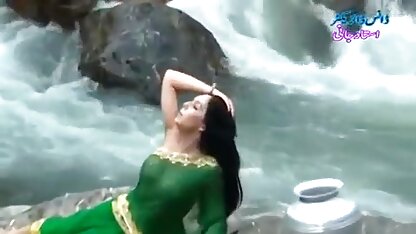 अंतरजातीय त्रिगुट एक सींग का बना हिंदी सेक्सी इंग्लिश मूवी लैटिना Milf, 1080p