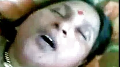 दो प्रेमियों सेक्सी फिल्म सेक्सी इंग्लिश के बीच अंतरंगता और रोमांस