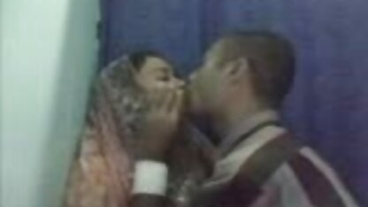 अपने मुर्गा बनाता है उसे बिल्ली इंग्लिश हिंदी मूवी सेक्सी तंग