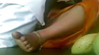 - मेरी पहली इंग्लिश हिंदी मूवी सेक्सी त्रिगुट, प्रकरण 3