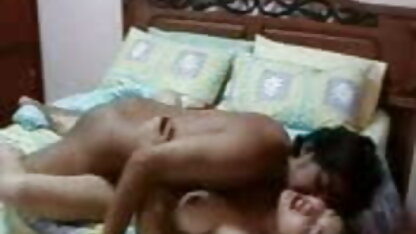 हिप्पी धूम्रपान सेक्सी मूवी इंग्लिश करता है घास में बार्बी गुड़िया के शरीर